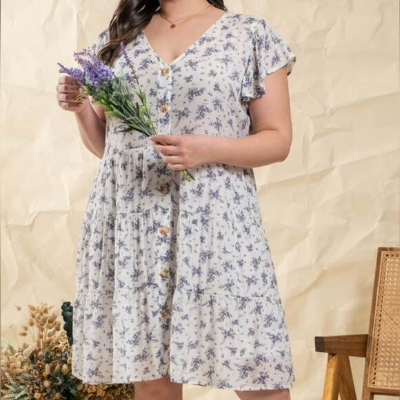 NWT Plus Size Button Down Tiered Floral Dress Size 1X - Picture 4 of 5